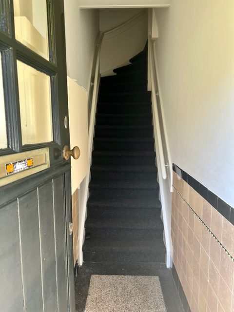 121695496
