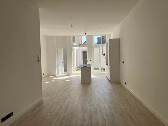 175743189.jpg